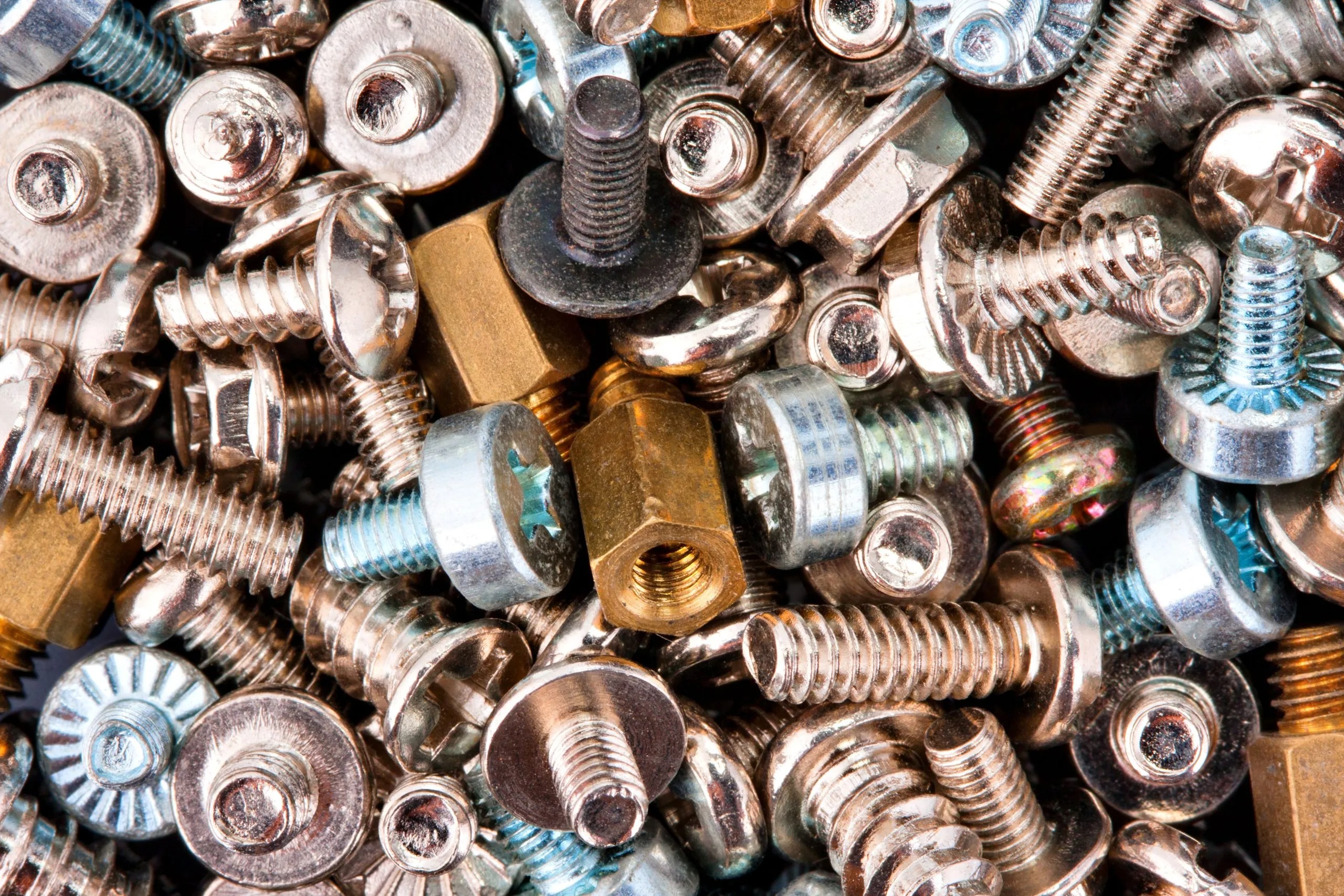 Die verborgenen Helden der Fertigung: Kleine Metallteile mit großer Wirkung